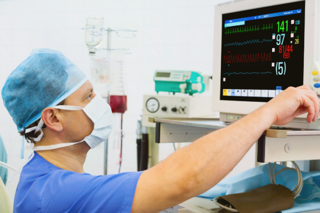Anaesthetic Types For Shoulder Or Elbow Surgery Anaesthetist monitoring screen